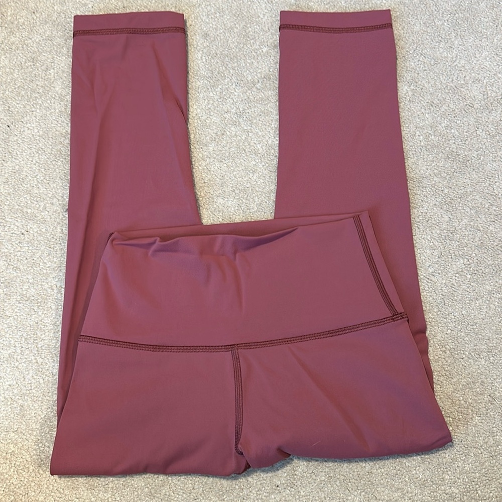 NWOT lululemon mauve capris
